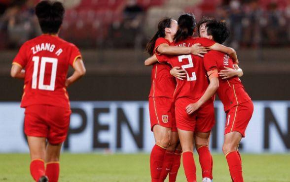 中国女排vs日本女足