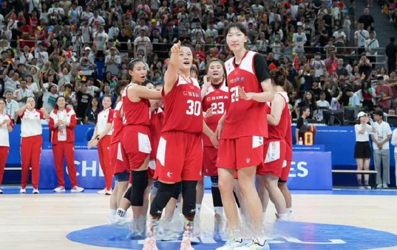 中国女篮vs中国大学生