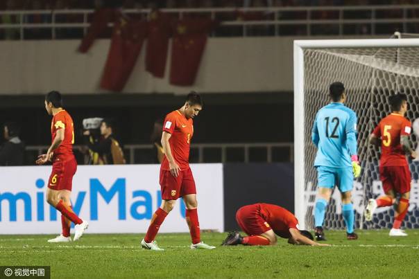 中国男足vs马来西亚受伤球员