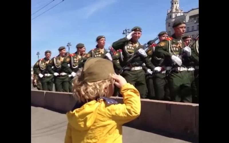中国vs俄罗斯敬礼视频的相关图片