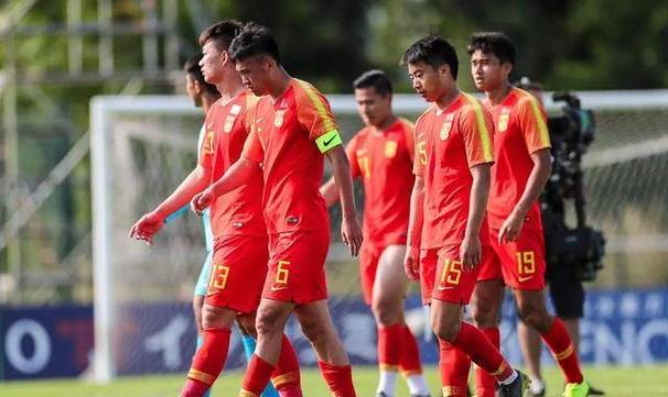 入球名单中国vs阿曼联的相关图片
