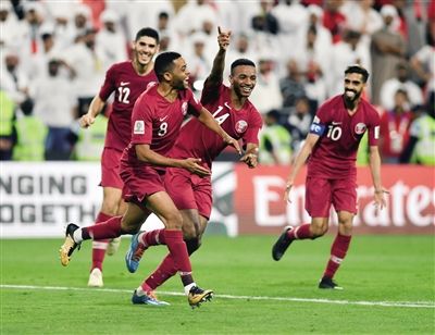 卡塔尔亚足vs的相关图片