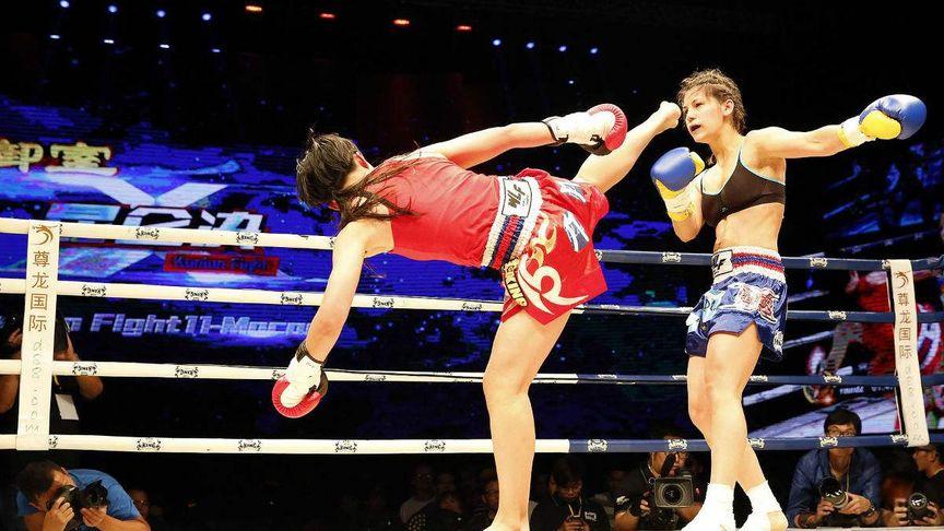 日本女拳手vs中国拳王的相关图片