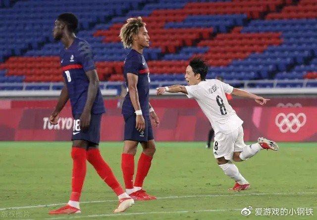 日本男足国奥vs法国国奥的相关图片