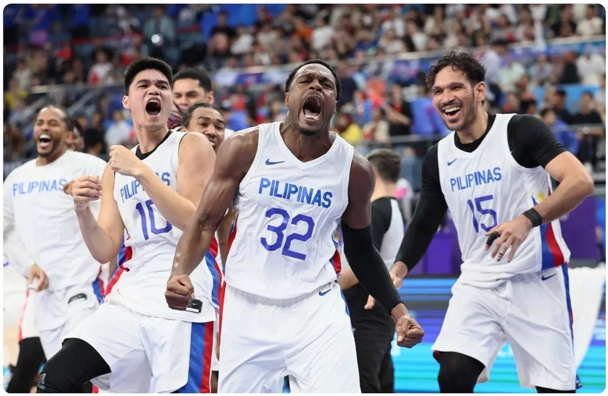男篮vs菲律宾热身对抗赛直播的相关图片